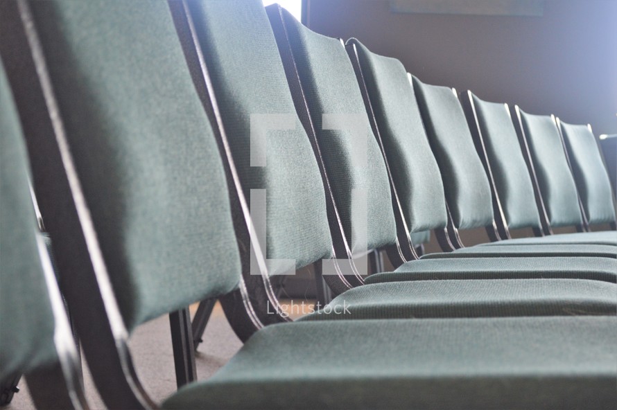 rows of church seats 