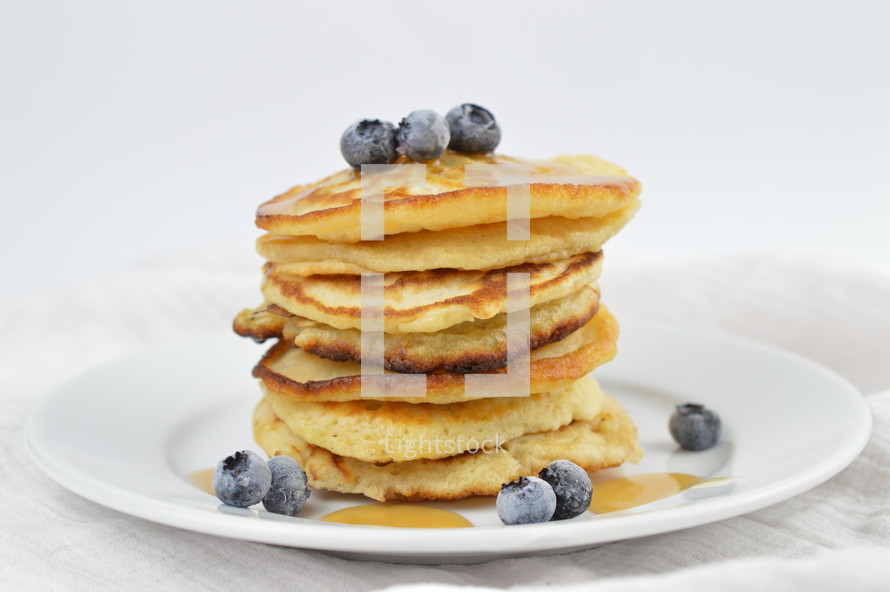 blueberries and pancakes 