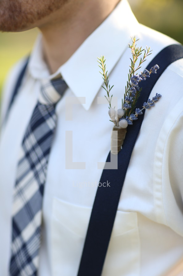 boutonniere on suspenders 