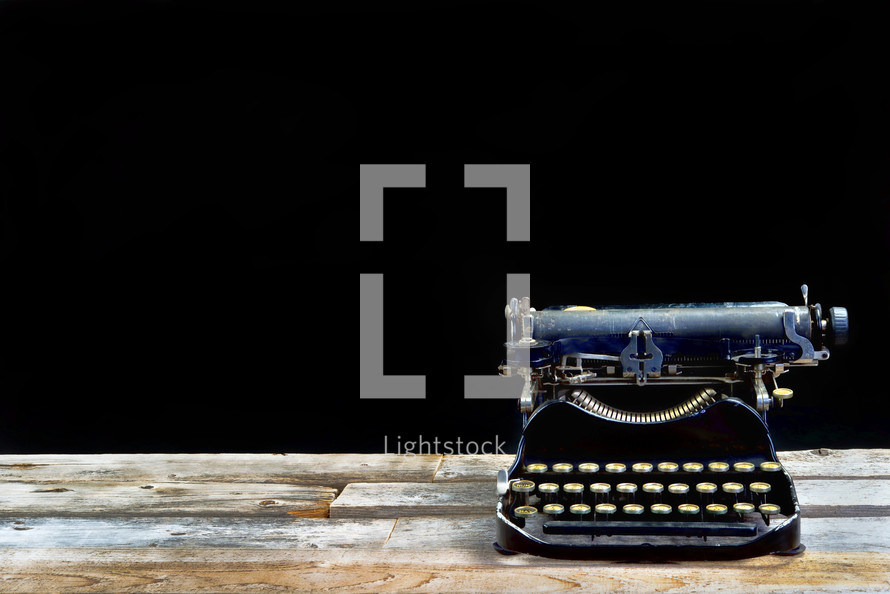 vintage typewriter with copy space 
