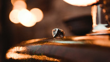ring on a bar 