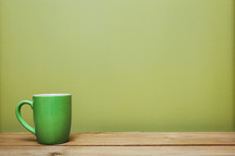 one green mug 