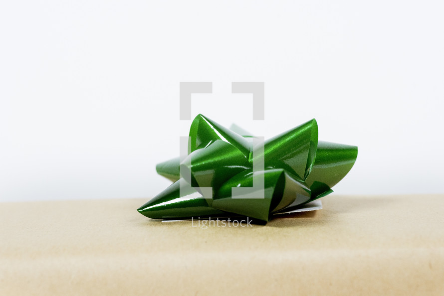 green bow 