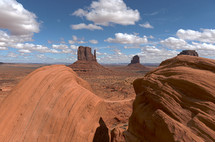 Monument Valley 
