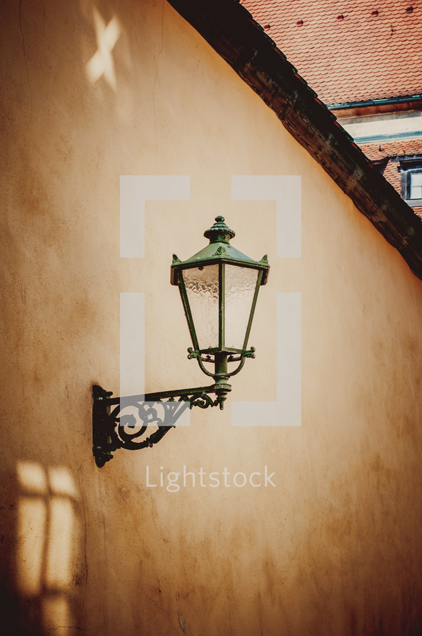 outdoor lamp 