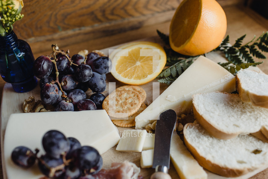 cheese and fruit tray 
