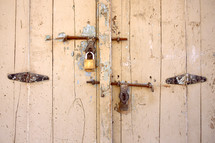 door locks on latches 