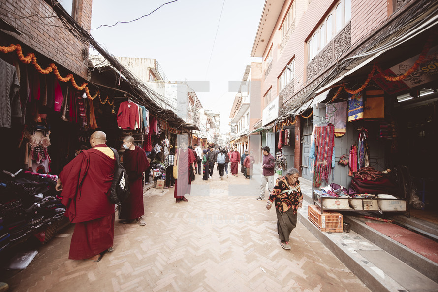 busy outdoor market in Tibet 