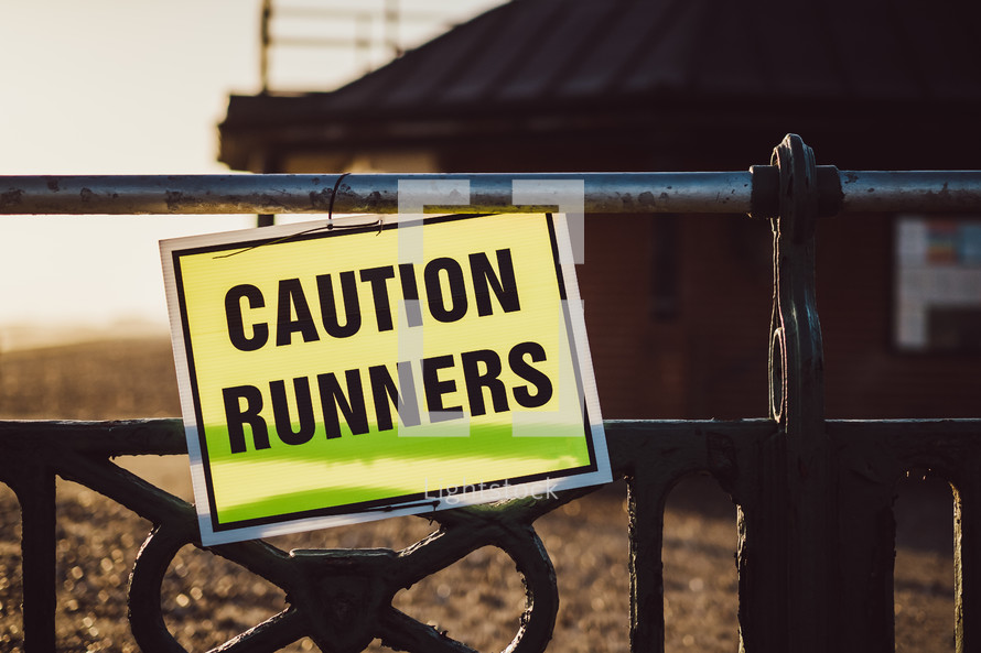 caution runners sign 