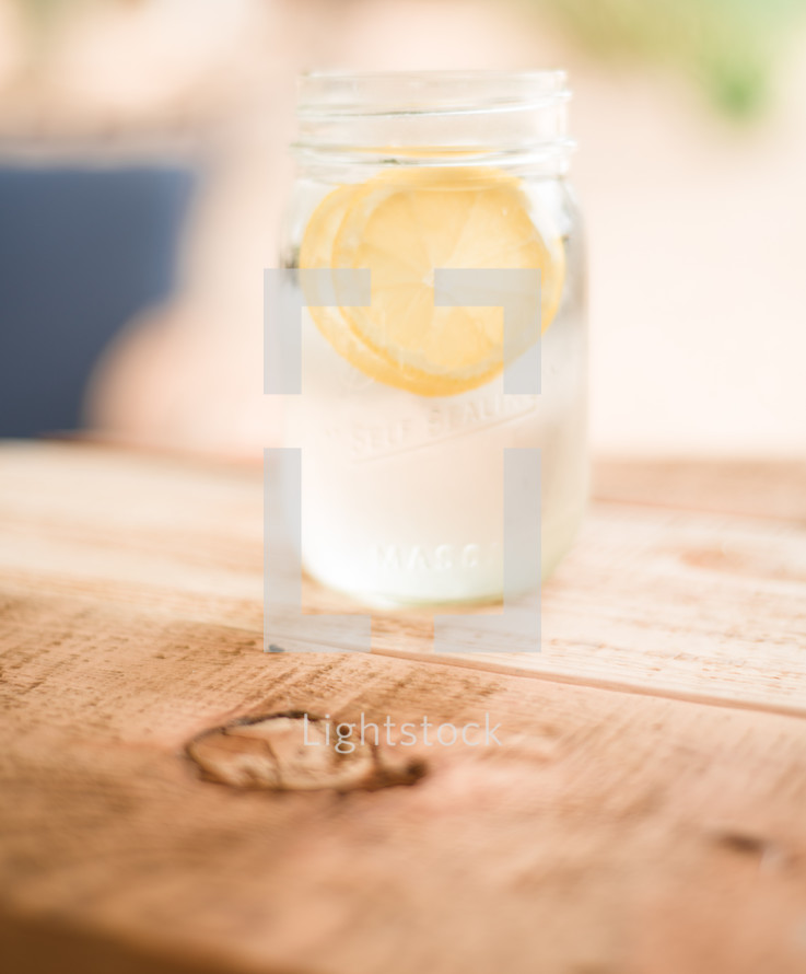 lemon slices in a mason jar 