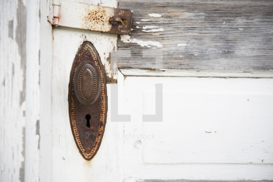 rusty door knob 