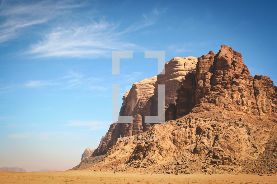 red rock cliffs in Jordan 