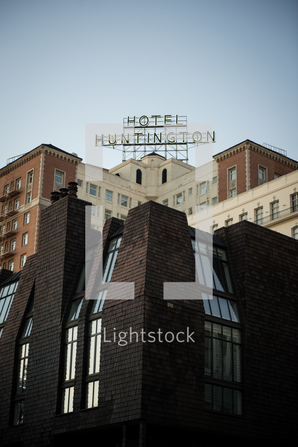 Hotel Huntington sign 