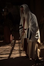 a man praying in biblical times 