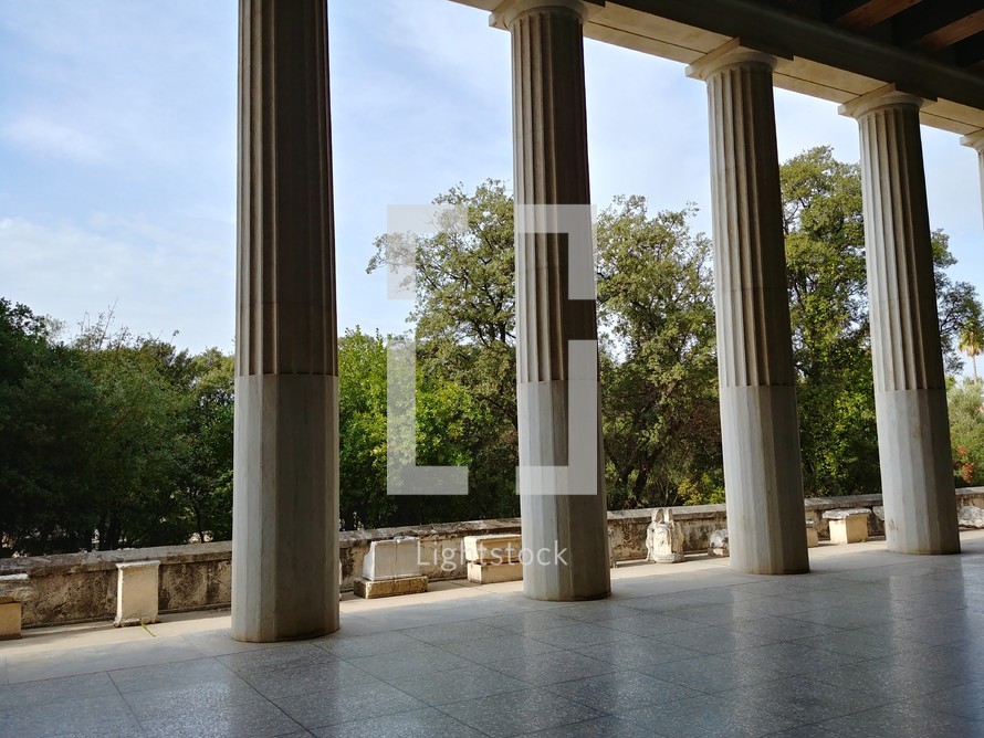 rows of columns 