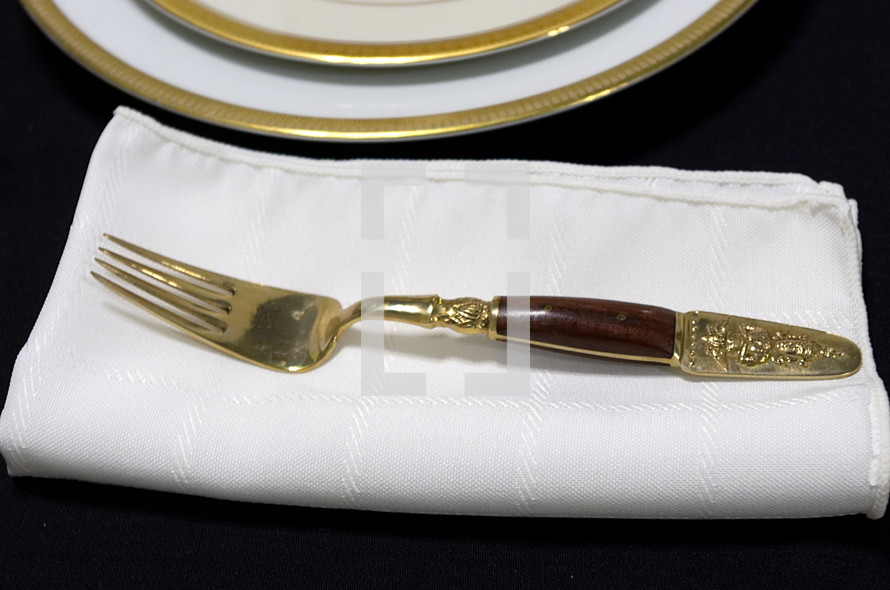 gold fork 