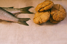 fish and bread 
