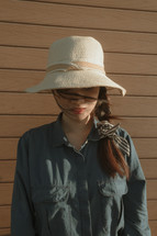 woman in a hat 