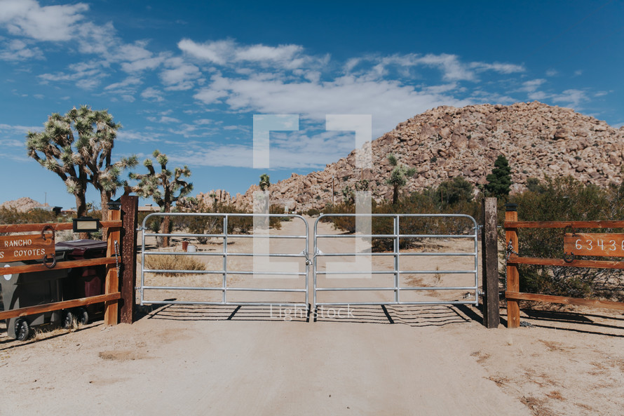 desert ranch gates 