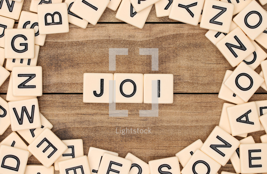joi in scrabble pieces