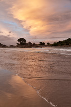 Bay of Plenty tide at sunrise 