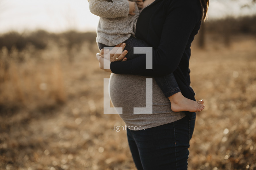 maternity portrait with child 