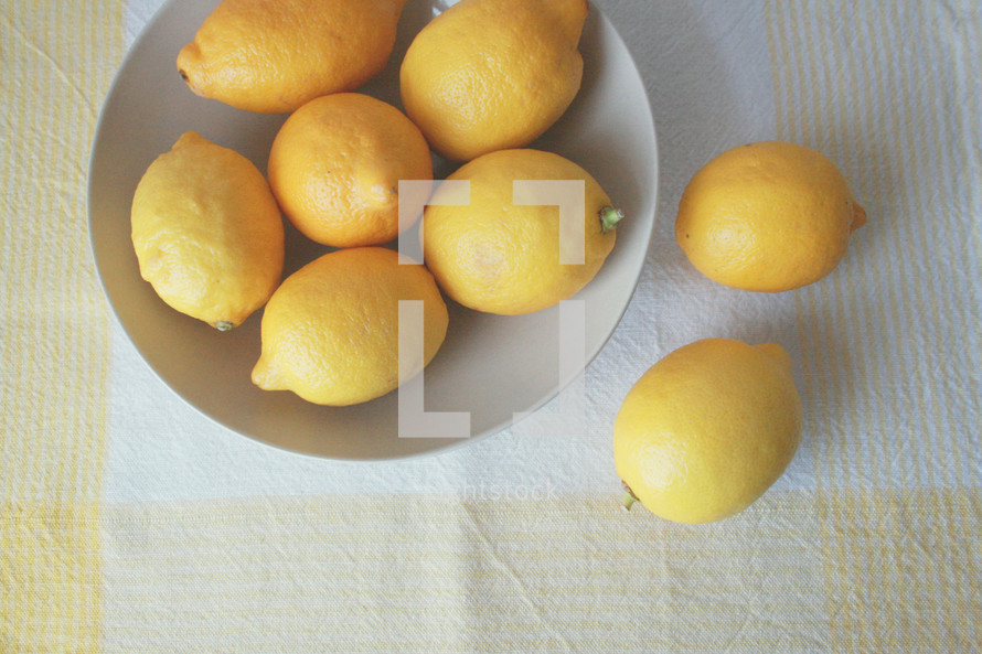 a bowl of lemons 