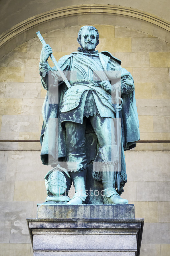 statue of a knight in Munich 