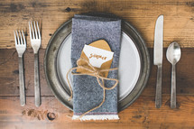 place setting for a sinner 