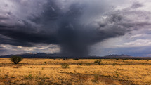 Dramatic ström cloud during monsoon in southwest, 