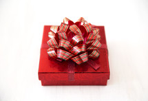 bow on a gift box 