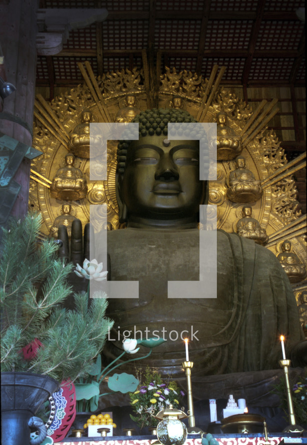 buddhist prayer statue
