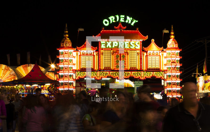 amusement park restaurant lights 