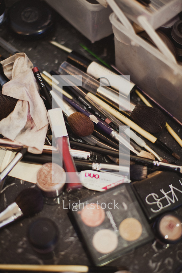Makeup and cosmetic tools 