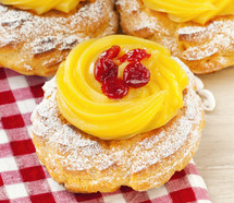 "Zeppola di San Giuseppe" - Traditional italian pastry for St. Joseph's day