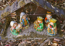 Nativity scene with figurines 