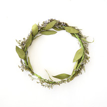 wreath of dried flowers and leaves 
