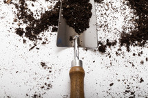 shovel with dirt 