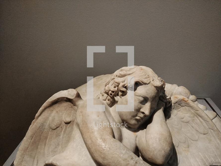 angel sculpture 