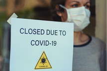 Closed due to covid-19 sign 