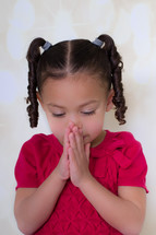 praying toddler girl 