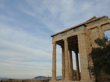ancient ruins in Greece 