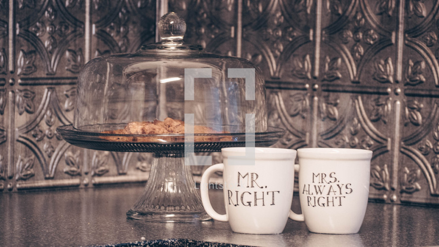 Mr and Mrs Always right coffee mugs and cookies 