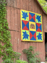 patchwork pattern on a barn 