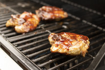 grilling barbecue chicken 