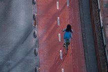 cyclist in the city, mode of transportation