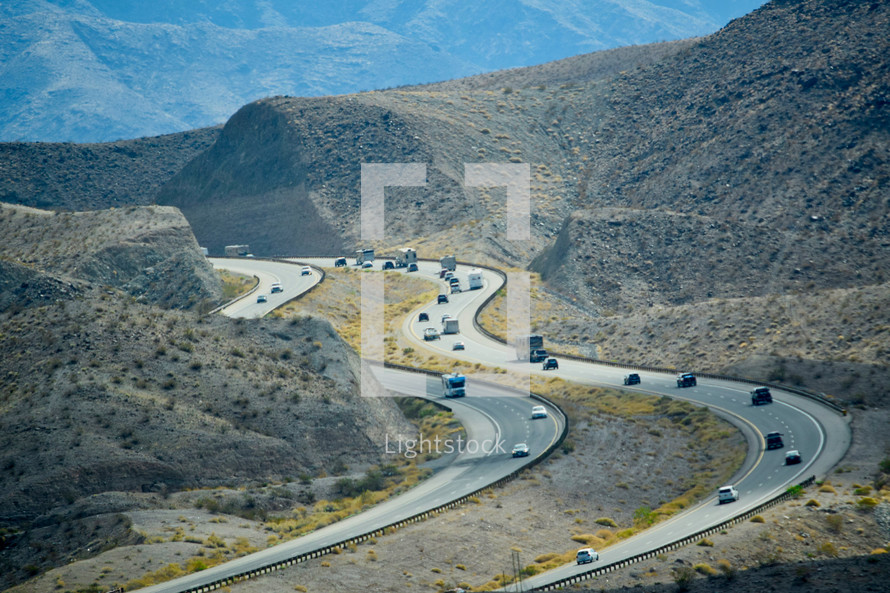 winding road in Arizona mountains 