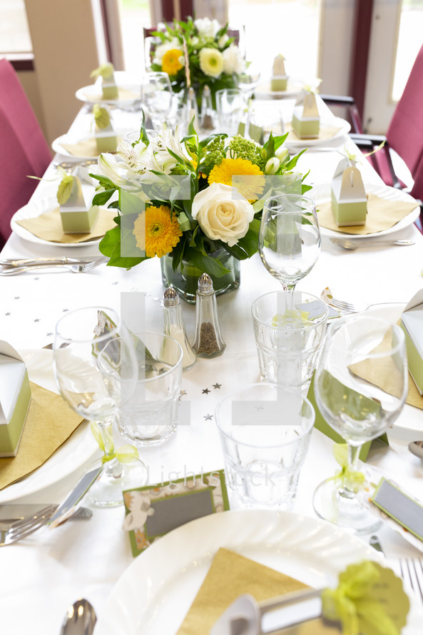 set table at a wedding reception 
