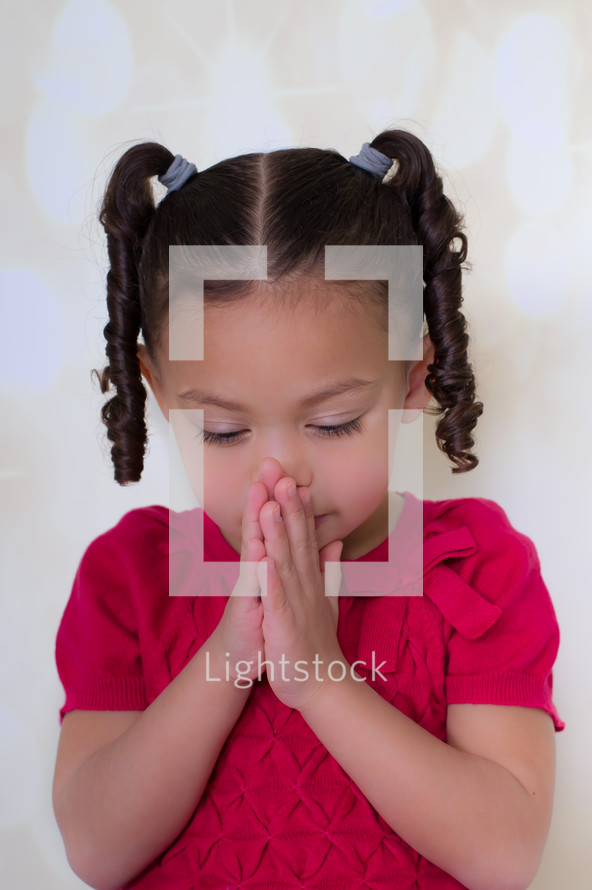 praying toddler girl 