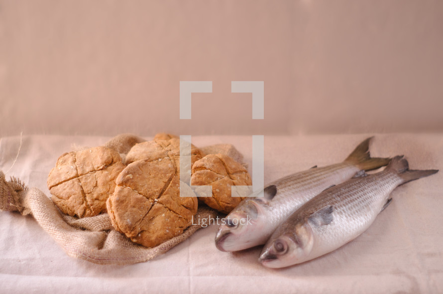 Fish and bread 